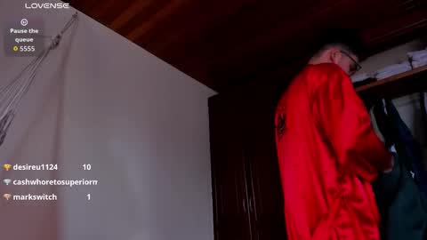 Vito Ferrer online show from 09-27-25, 05:40