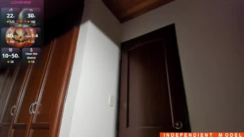 Vito Ferrer online show from 10-30-25, 02:13