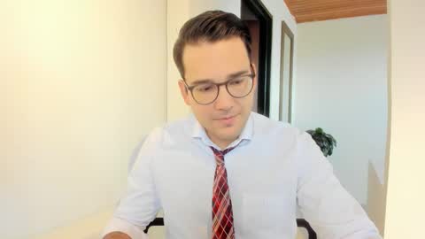 Vito Ferrer online show from 11-18-25, 12:09