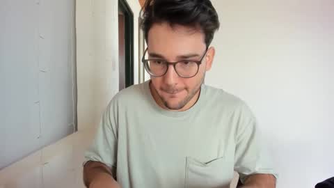 Vito Ferrer online show from 12-17-25, 02:12