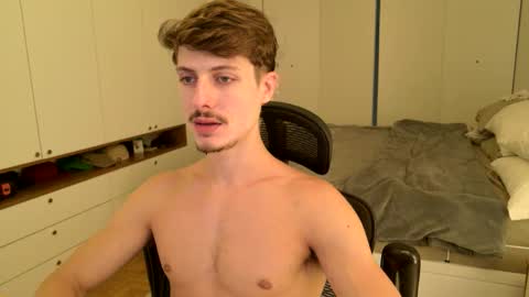 Snapshot of vitoraugustoxxx chatting on 04-27-26, 02:37 vitoraugustoxxx online show from 04-27-26, 02:37