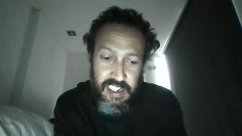 Snapshot of vitorvi2727 chatting on 11-02-25, 09:00 vitorvi2727 online show from 11-02-25, 09:00