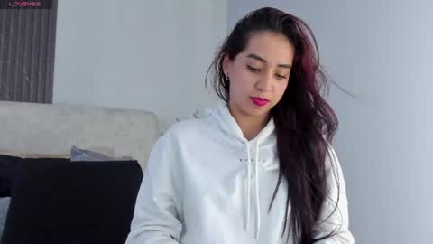 Snapshot of vittoria_conti_ chatting on 06-18-26, 05:50 vittoria online show from 06-18-26, 05:50