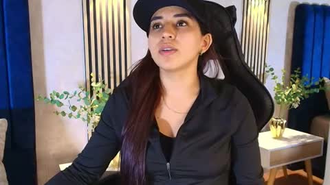 Snapshot of vittoria_conti_ chatting on 07-13-26, 05:38 vittoria online show from 07-13-26, 05:38