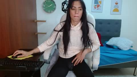 VITTORIA  online show from 02-09-25, 01:14