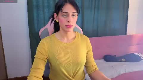 Snapshot of vittoria_lombardi07 chatting on 06-22-26, 09:45 VITTORIA online show from 06-22-26, 09:45