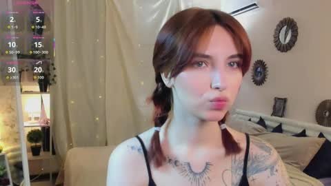 Snapshot of vittorianix chatting on 05-10-26, 05:51 VittoriaNix online show from 05-10-26, 05:51