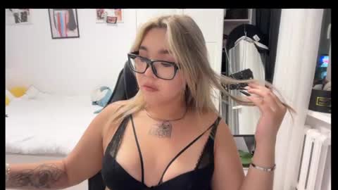 viva_lovee online show from 07-03-26, 08:15