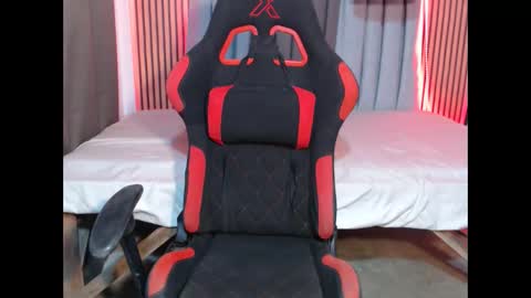 Snapshot of viva_max chatting on 11-29-25, 09:23 Kylie online show from 11-29-25, 09:23