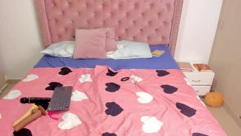 vivi cooper online show from 01-29-25, 05:09