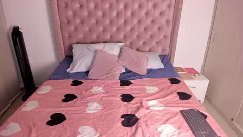 vivi cooper online show from 03-01-25, 03:43