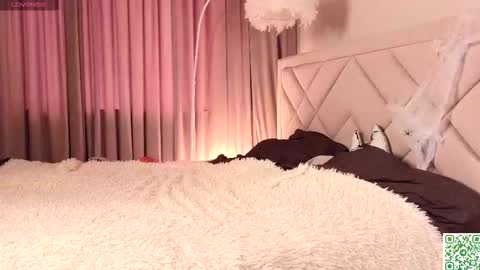 Snapshot of vivi_ennes chatting on 11-01-25, 07:10 You like my friends can call me LUNA This is my first day here online show from 11-01-25, 07:10