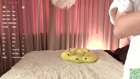 Snapshot of vivi_ennes chatting on 11-05-25, 07:30 You like my friends can call me LUNA This is my first day here online show from 11-05-25, 07:30