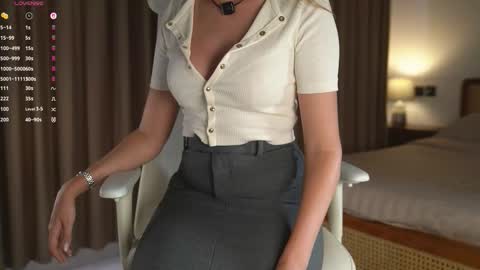 Vivian online show from 11-19-25, 08:14