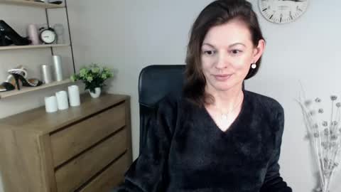 Vivian online show from 01-02-25, 09:43