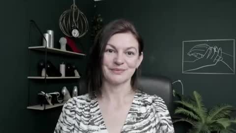 Vivian online show from 06-16-26, 05:21