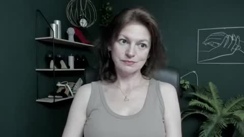 Vivian online show from 07-06-26, 05:48