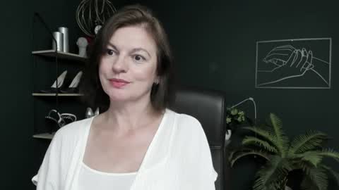 Vivian online show from 07-30-26, 07:18
