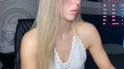 Vivian Evans online show from 09-22-25, 01:07