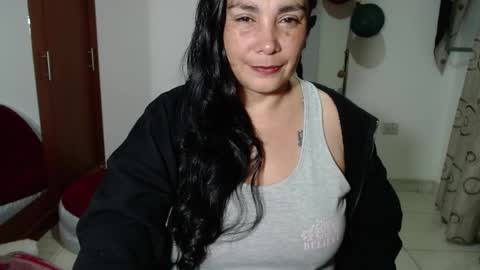 Snapshot of vivian_milf_paint chatting on 09-16-25, 03:40 vivian_milf_paint online show from 09-16-25, 03:40