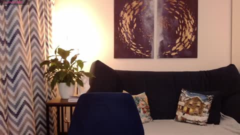 Vivian online show from 02-08-25, 05:50