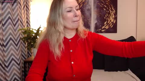 Vivian online show from 09-13-25, 05:13