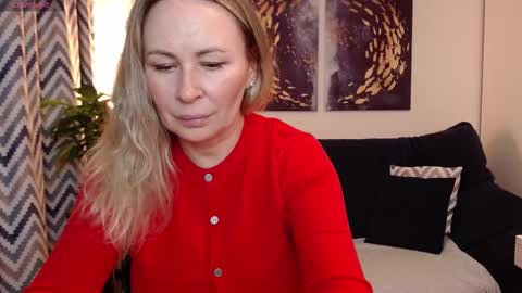 Vivian online show from 09-17-25, 05:47