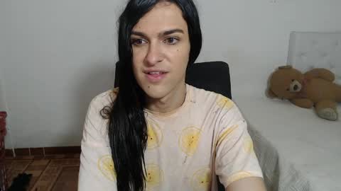 Snapshot of vivianalatin chatting on 05-18-26, 01:06 instagram Viviana73215 online show from 05-18-26, 01:06