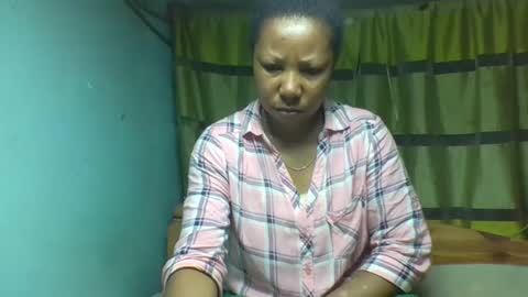 viviane0812 online show from 10-02-25, 06:37