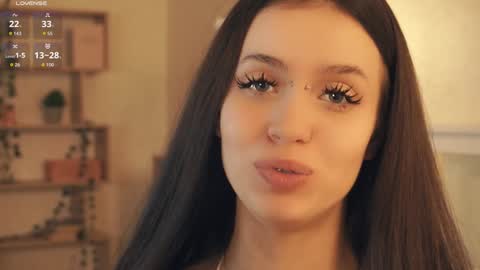 Nelly and Mari online show from 10-06-25, 07:39