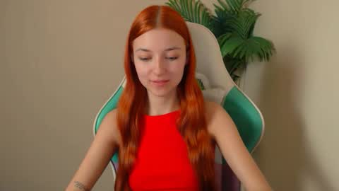 Snapshot of vivien_leight chatting on 02-23-26, 07:44 Vivien online show from 02-23-26, 07:44