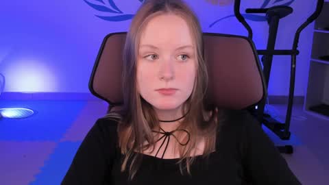 Snapshot of vivienleeigh chatting on 12-14-24, 07:36 Vivien online show from 12-14-24, 07:36