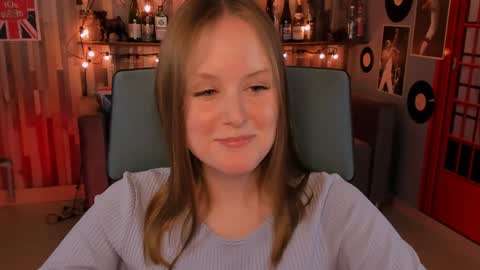 Snapshot of vivienleeigh chatting on 12-24-24, 04:40 Vivien online show from 12-24-24, 04:40