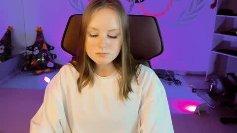 Snapshot of vivienleeigh chatting on 12-26-24, 05:40 Vivien online show from 12-26-24, 05:40