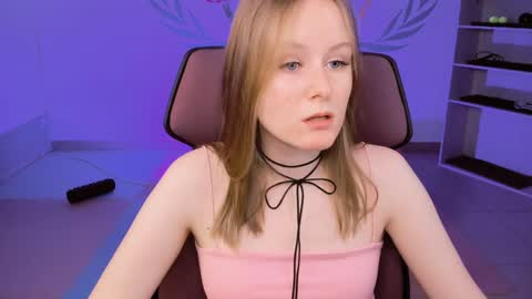 Snapshot of vivienleeigh chatting on 01-18-25, 09:02 Vivien online show from 01-18-25, 09:02