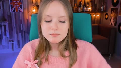 Snapshot of vivienleeigh chatting on 01-22-25, 05:38 Vivien online show from 01-22-25, 05:38