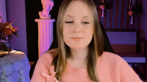 Snapshot of vivienleeigh chatting on 01-24-25, 04:49 Vivien online show from 01-24-25, 04:49