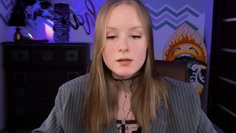 Snapshot of vivienleeigh chatting on 02-23-25, 03:18 Vivien online show from 02-23-25, 03:18