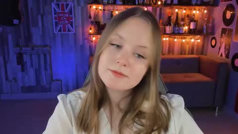 Snapshot of vivienleeigh chatting on 02-28-25, 02:31 Vivien online show from 02-28-25, 02:31