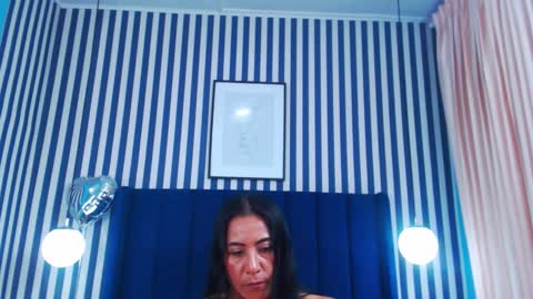 Snapshot of viviennerosette chatting on 01-07-26, 01:13 Vivian online show from 01-07-26, 01:13