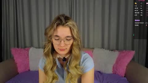 Snapshot of vivyboo111 chatting on 11-21-25, 09:02 vivyboo111 online show from 11-21-25, 09:02