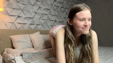 vixcx_ online show from 09-18-25, 02:13