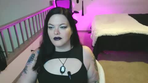 Snapshot of vixienyx chatting on 05-29-26, 03:32 Vixie Nyx online show from 05-29-26, 03:32