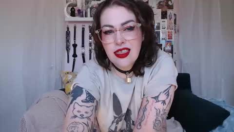 Snapshot of vixinvvitch chatting on 04-28-26, 03:06 VIXIN online show from 04-28-26, 03:06