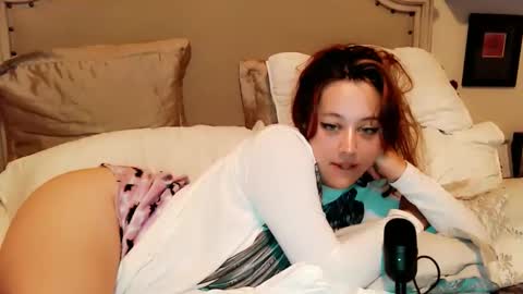 Snapshot of vixisdark chatting on 12-16-25, 11:04 vixisdark online show from 12-16-25, 11:04