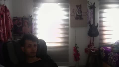 Snapshot of vl21cm chatting on 09-19-25, 03:13 vl21cm online show from 09-19-25, 03:13