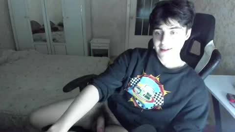 Snapshot of vlad1605 chatting on 11-03-25, 11:04 Martin online show from 11-03-25, 11:04