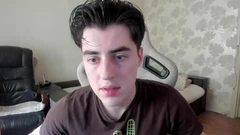 Snapshot of vlad1605 chatting on 05-10-26, 10:53 Martin online show from 05-10-26, 10:53