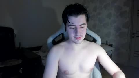 Snapshot of vlad1605 chatting on 05-25-26, 08:59 Martin online show from 05-25-26, 08:59