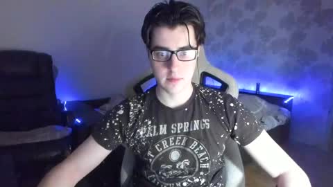 Snapshot of vlad1605 chatting on 05-27-26, 08:50 Martin online show from 05-27-26, 08:50